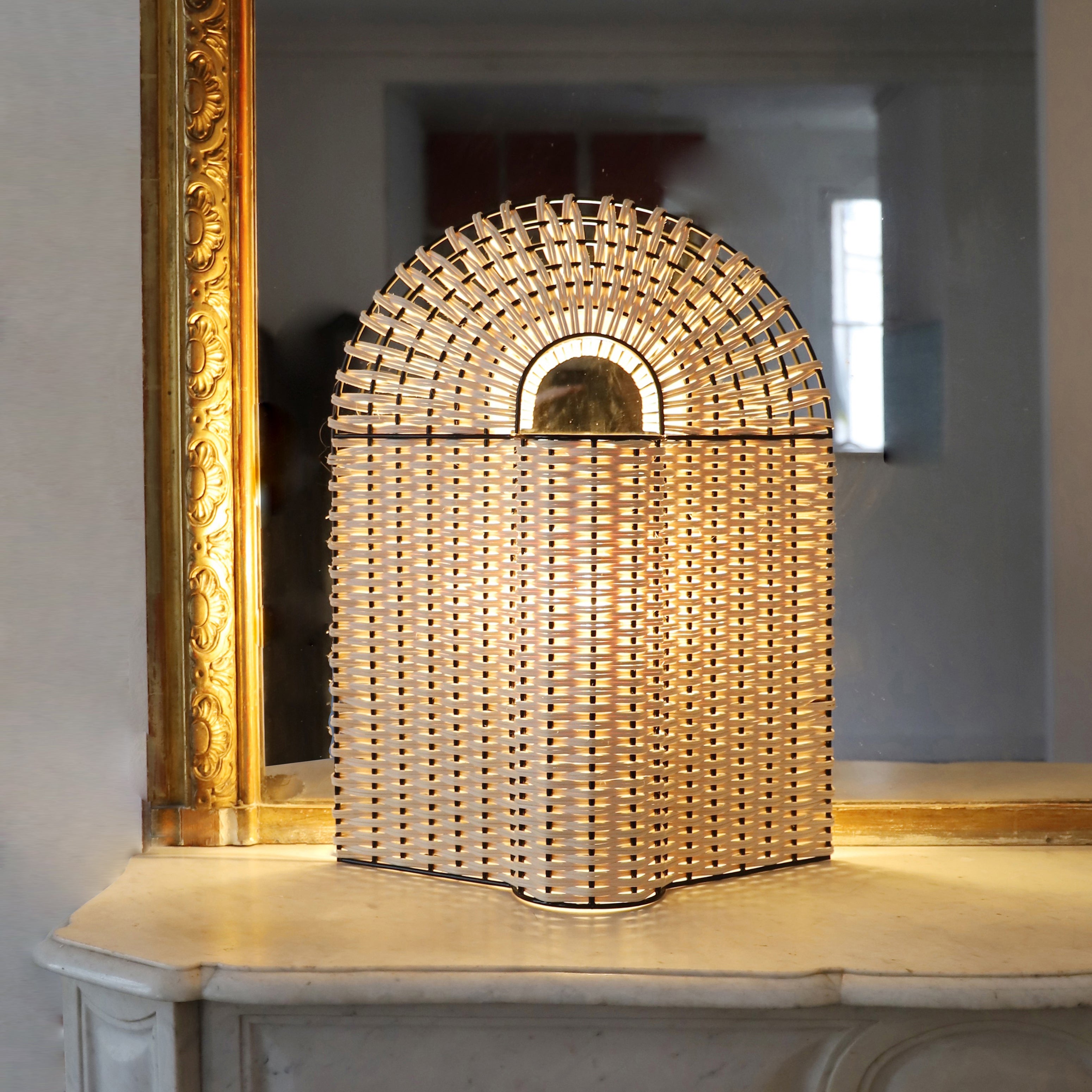Peacock Lamp 06